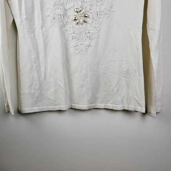Boston Proper Turtleneck embroidered pearls Jewels Sweater Top M NWOT Cream - Picture 4 of 9